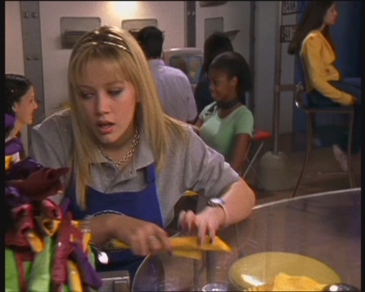 DailyDuff-dot-org_LizzieMcGuire-WorkingGirl0383.jpg