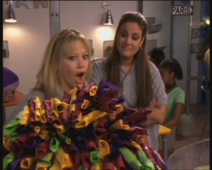 DailyDuff-dot-org_LizzieMcGuire-WorkingGirl0388.jpg