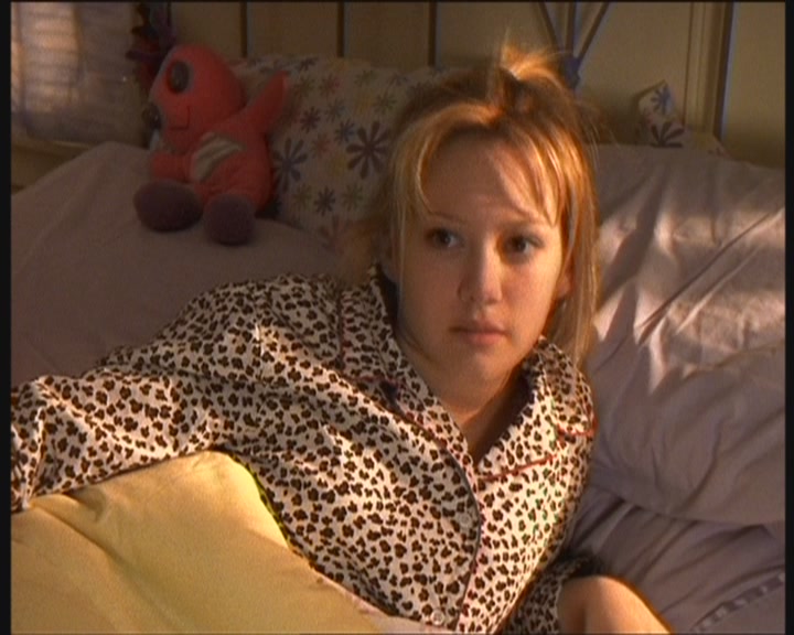 DailyDuff-dot-org_LizzieMcGuire-WorkingGirl0770.jpg