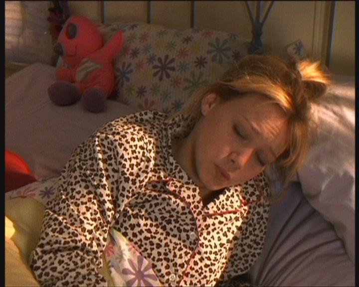 DailyDuff-dot-org_LizzieMcGuire-WorkingGirl0791.jpg
