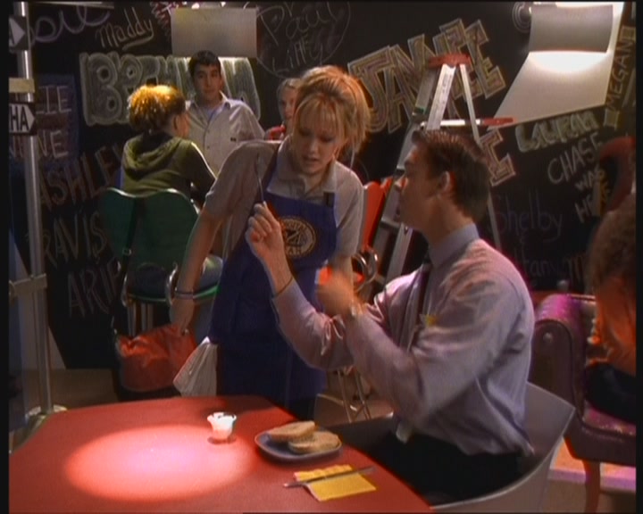 DailyDuff-dot-org_LizzieMcGuire-WorkingGirl0900.jpg