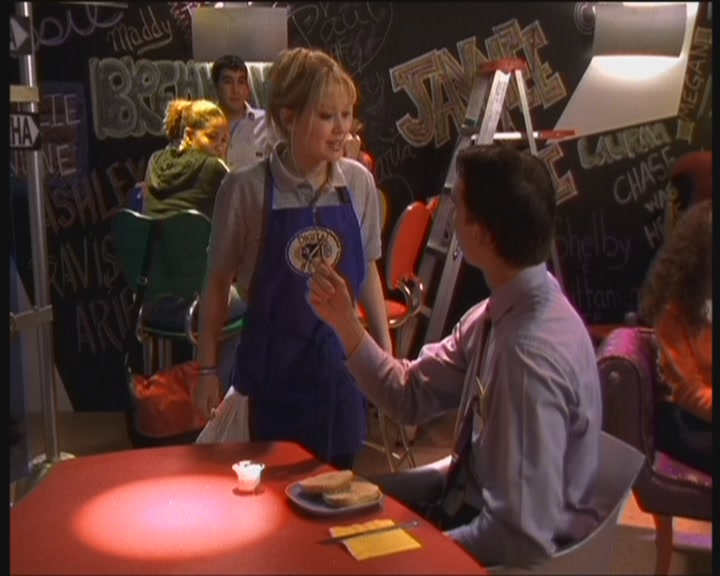 DailyDuff-dot-org_LizzieMcGuire-WorkingGirl0902.jpg