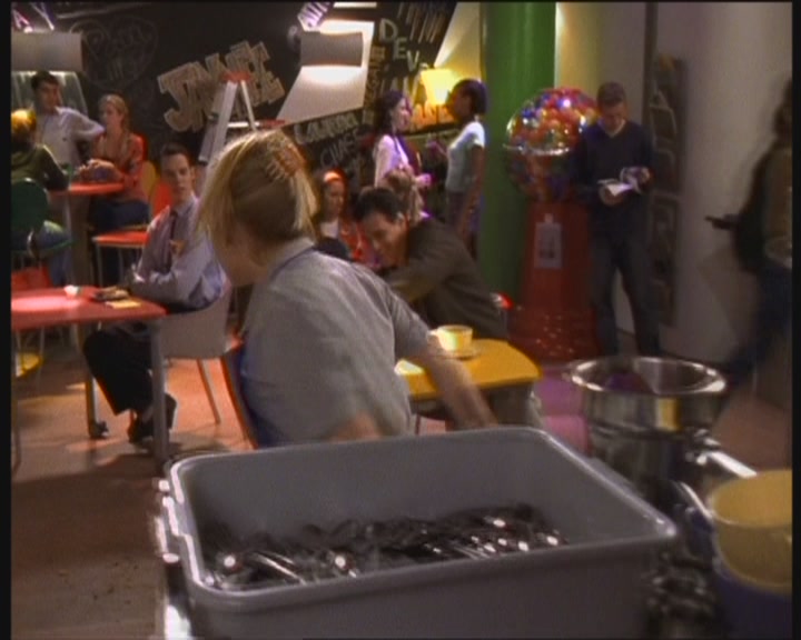 DailyDuff-dot-org_LizzieMcGuire-WorkingGirl0917.jpg