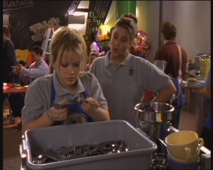 DailyDuff-dot-org_LizzieMcGuire-WorkingGirl0930.jpg
