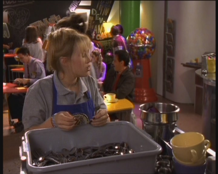 DailyDuff-dot-org_LizzieMcGuire-WorkingGirl0935.jpg