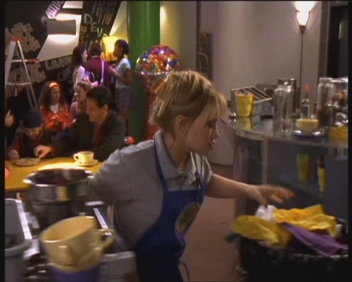 DailyDuff-dot-org_LizzieMcGuire-WorkingGirl0941.jpg