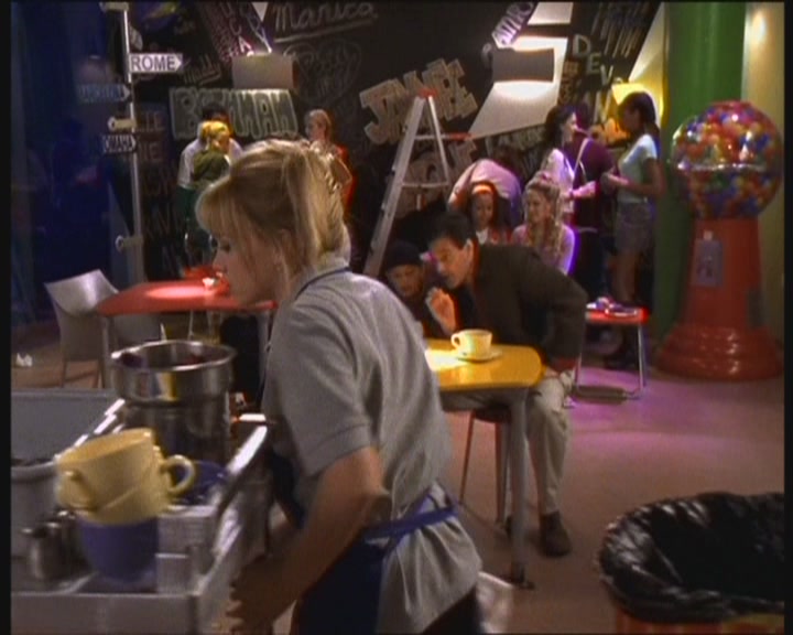DailyDuff-dot-org_LizzieMcGuire-WorkingGirl0950.jpg