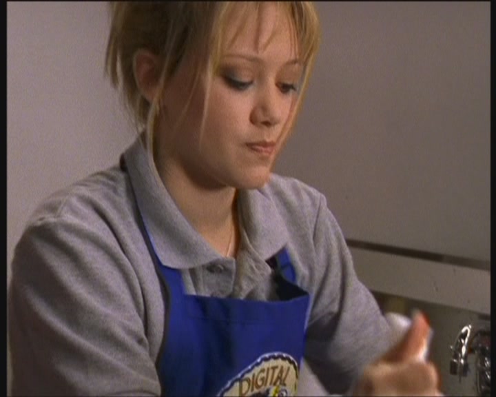 DailyDuff-dot-org_LizzieMcGuire-WorkingGirl0971.jpg