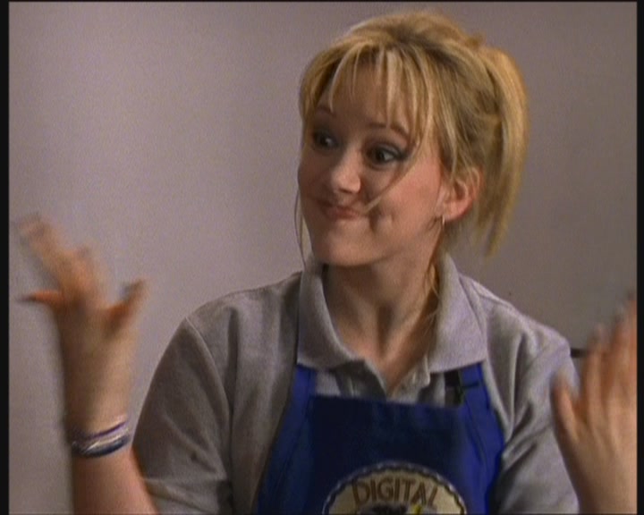 DailyDuff-dot-org_LizzieMcGuire-WorkingGirl0973.jpg