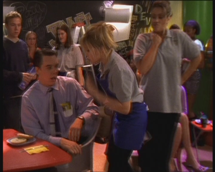 DailyDuff-dot-org_LizzieMcGuire-WorkingGirl1013.jpg