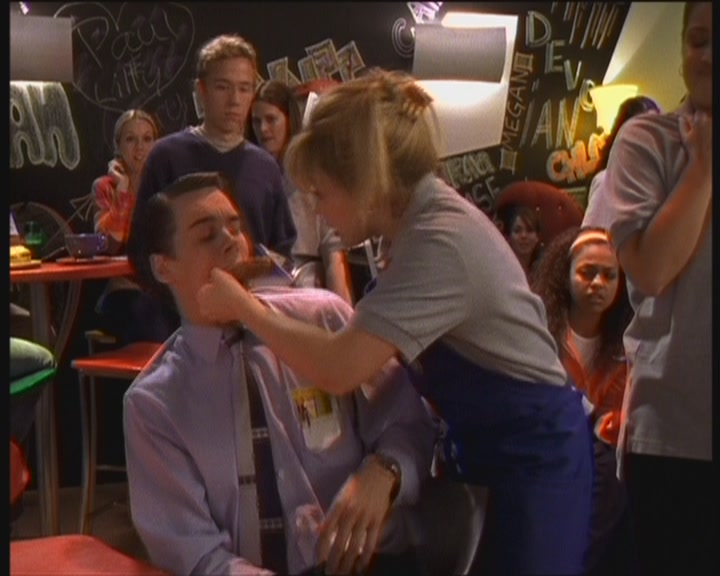 DailyDuff-dot-org_LizzieMcGuire-WorkingGirl1016.jpg