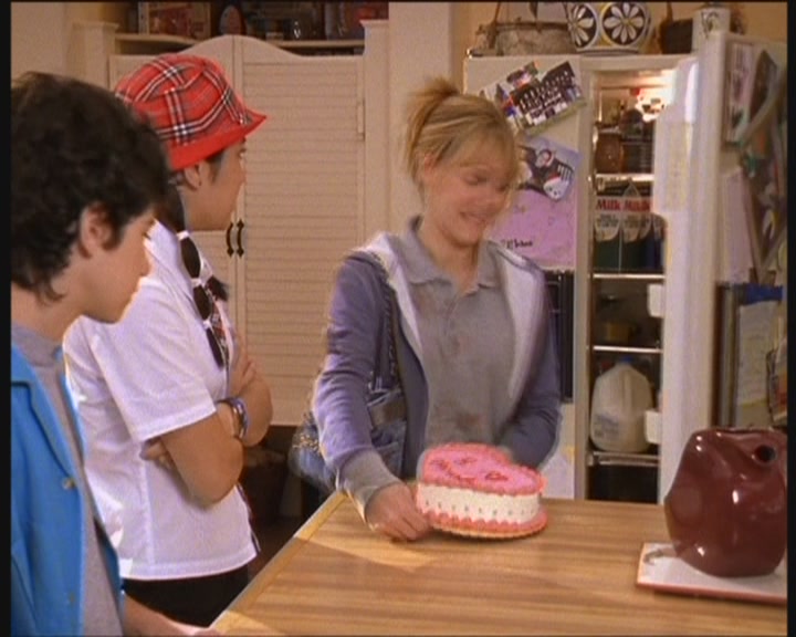 DailyDuff-dot-org_LizzieMcGuire-WorkingGirl1222.jpg