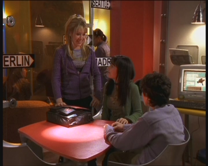 DailyDuff-dot-org_LizzieMcGuire-WorkingGirl1257.jpg