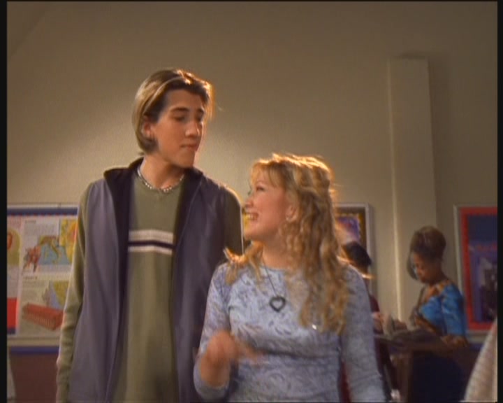 DailyDuff-dot-org_LizzieMcGuire-AndTheWinnerIs0173.jpg
