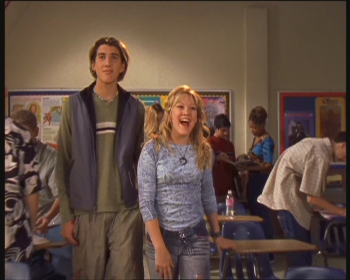 DailyDuff-dot-org_LizzieMcGuire-AndTheWinnerIs0174.jpg
