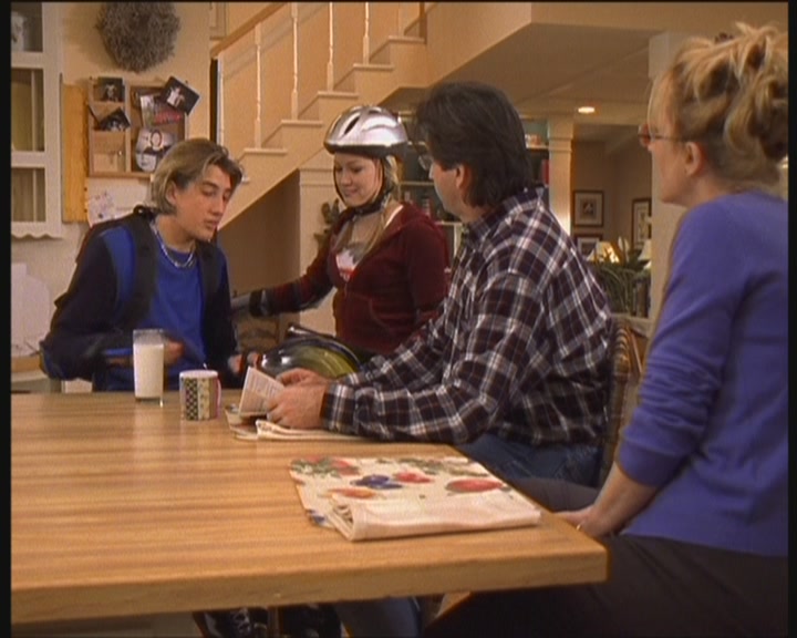 DailyDuff-dot-org_LizzieMcGuire-AndTheWinnerIs0396.jpg DailyDuff-dot-org_LizzieMcGuire-AndTheWinnerIs0396.jpg