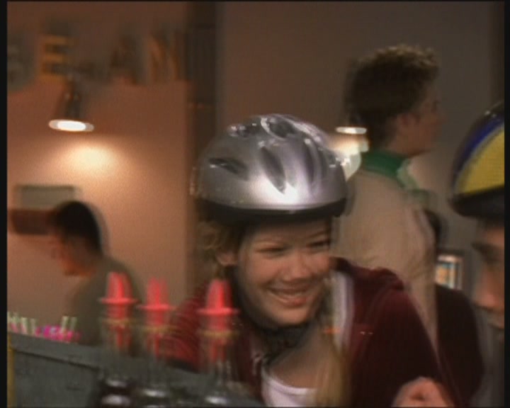 DailyDuff-dot-org_LizzieMcGuire-AndTheWinnerIs0506.jpg DailyDuff-dot-org_LizzieMcGuire-AndTheWinnerIs0506.jpg