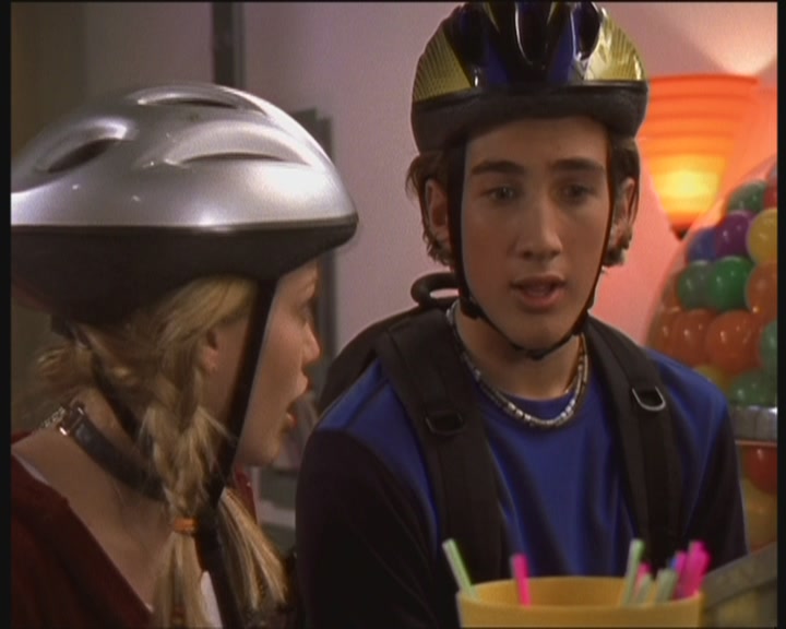 DailyDuff-dot-org_LizzieMcGuire-AndTheWinnerIs0535.jpg
