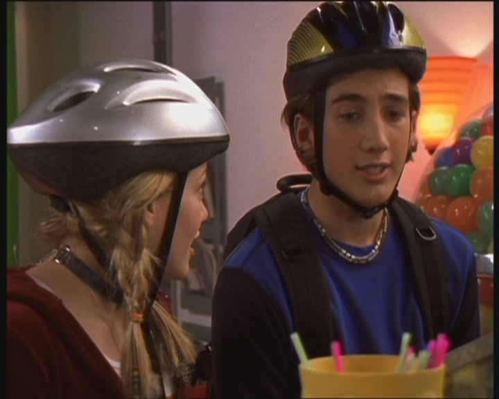 DailyDuff-dot-org_LizzieMcGuire-AndTheWinnerIs0540.jpg