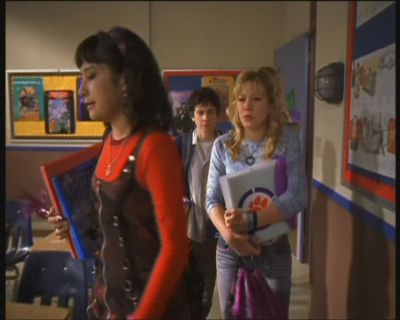 DailyDuff-dot-org_LizzieMcGuire-AndTheWinnerIs0003.jpg