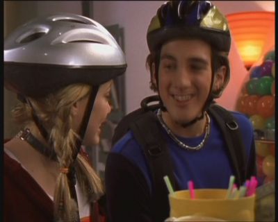 DailyDuff-dot-org_LizzieMcGuire-AndTheWinnerIs0563.jpg