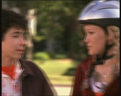 DailyDuff-dot-org_LizzieMcGuire-AndTheWinnerIs1203.jpg