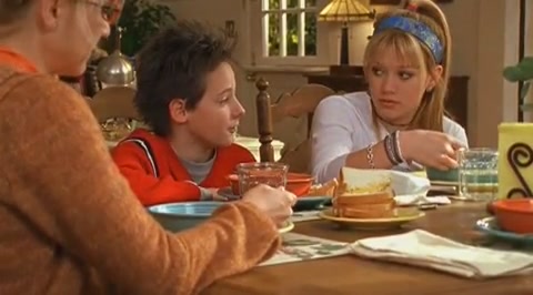 DailyDuff-dot-org_LizzieMcGuire-2x07TheLongestYard0007.jpg DailyDuff-dot-org_LizzieMcGuire-2x07TheLongestYard0007.jpg
