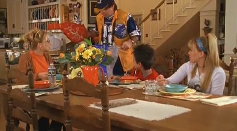 DailyDuff-dot-org_LizzieMcGuire-2x07TheLongestYard0024.jpg DailyDuff-dot-org_LizzieMcGuire-2x07TheLongestYard0024.jpg