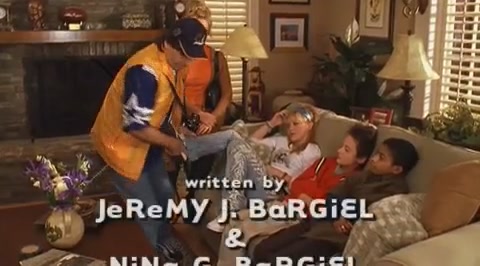 DailyDuff-dot-org_LizzieMcGuire-2x07TheLongestYard0134.jpg DailyDuff-dot-org_LizzieMcGuire-2x07TheLongestYard0134.jpg