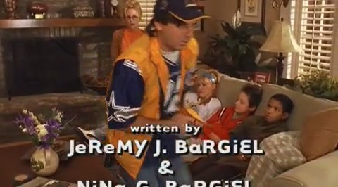 DailyDuff-dot-org_LizzieMcGuire-2x07TheLongestYard0135.jpg DailyDuff-dot-org_LizzieMcGuire-2x07TheLongestYard0135.jpg