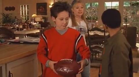 DailyDuff-dot-org_LizzieMcGuire-2x07TheLongestYard0222.jpg DailyDuff-dot-org_LizzieMcGuire-2x07TheLongestYard0222.jpg