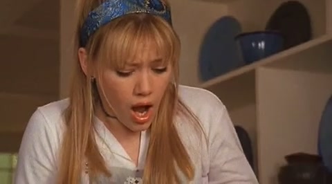 DailyDuff-dot-org_LizzieMcGuire-2x07TheLongestYard0283.jpg DailyDuff-dot-org_LizzieMcGuire-2x07TheLongestYard0283.jpg