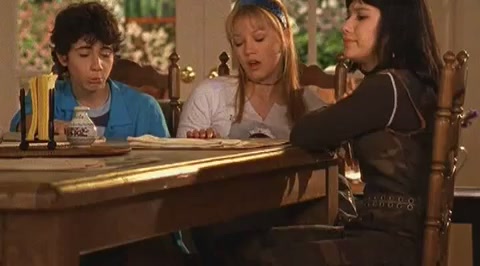 DailyDuff-dot-org_LizzieMcGuire-2x07TheLongestYard0327.jpg DailyDuff-dot-org_LizzieMcGuire-2x07TheLongestYard0327.jpg