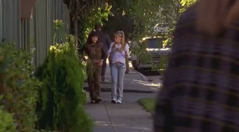 DailyDuff-dot-org_LizzieMcGuire-2x07TheLongestYard0639.jpg DailyDuff-dot-org_LizzieMcGuire-2x07TheLongestYard0639.jpg