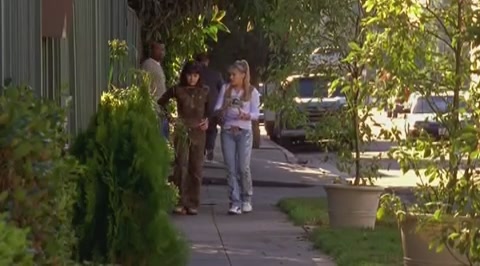 DailyDuff-dot-org_LizzieMcGuire-2x07TheLongestYard0641.jpg DailyDuff-dot-org_LizzieMcGuire-2x07TheLongestYard0641.jpg