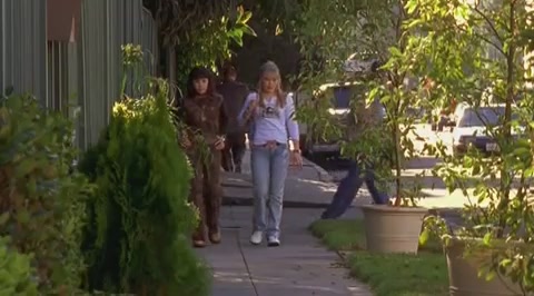 DailyDuff-dot-org_LizzieMcGuire-2x07TheLongestYard0643.jpg DailyDuff-dot-org_LizzieMcGuire-2x07TheLongestYard0643.jpg