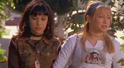 DailyDuff-dot-org_LizzieMcGuire-2x07TheLongestYard0662.jpg DailyDuff-dot-org_LizzieMcGuire-2x07TheLongestYard0662.jpg