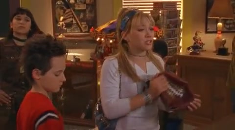 DailyDuff-dot-org_LizzieMcGuire-2x07TheLongestYard0876.jpg DailyDuff-dot-org_LizzieMcGuire-2x07TheLongestYard0876.jpg