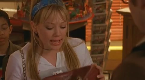 DailyDuff-dot-org_LizzieMcGuire-2x07TheLongestYard0883.jpg DailyDuff-dot-org_LizzieMcGuire-2x07TheLongestYard0883.jpg