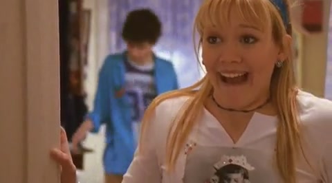 DailyDuff-dot-org_LizzieMcGuire-2x07TheLongestYard1007.jpg DailyDuff-dot-org_LizzieMcGuire-2x07TheLongestYard1007.jpg