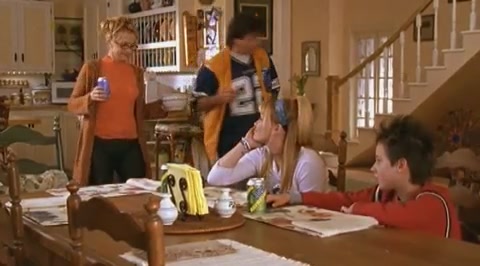 DailyDuff-dot-org_LizzieMcGuire-2x07TheLongestYard1037.jpg DailyDuff-dot-org_LizzieMcGuire-2x07TheLongestYard1037.jpg