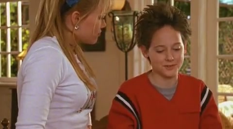 DailyDuff-dot-org_LizzieMcGuire-2x07TheLongestYard1147.jpg DailyDuff-dot-org_LizzieMcGuire-2x07TheLongestYard1147.jpg