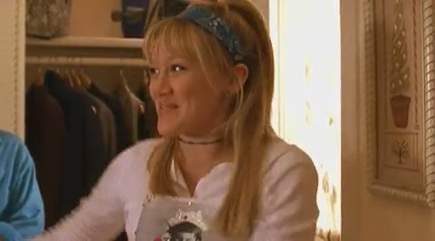 DailyDuff-dot-org_LizzieMcGuire-2x07TheLongestYard1199.jpg DailyDuff-dot-org_LizzieMcGuire-2x07TheLongestYard1199.jpg