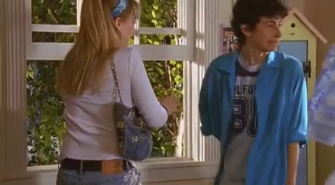 DailyDuff-dot-org_LizzieMcGuire-2x07TheLongestYard1216.jpg DailyDuff-dot-org_LizzieMcGuire-2x07TheLongestYard1216.jpg