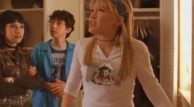 DailyDuff-dot-org_LizzieMcGuire-2x07TheLongestYard0355.jpg