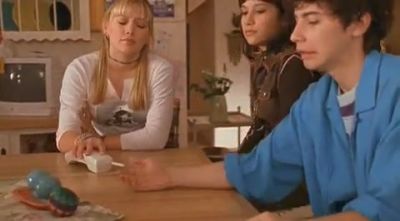 DailyDuff-dot-org_LizzieMcGuire-2x07TheLongestYard0391.jpg