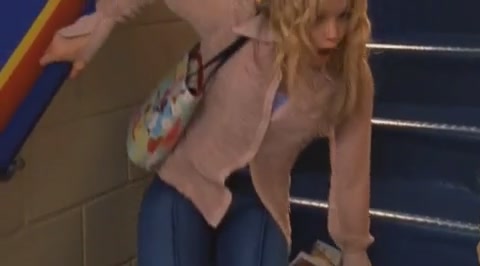 DailyDuff-dot-org_LizzieMcGuire-2x08JustFriends0571.jpg DailyDuff-dot-org_LizzieMcGuire-2x08JustFriends0571.jpg