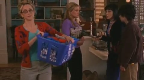 DailyDuff-dot-org_LizzieMcGuire-2x08JustFriends0690.jpg DailyDuff-dot-org_LizzieMcGuire-2x08JustFriends0690.jpg