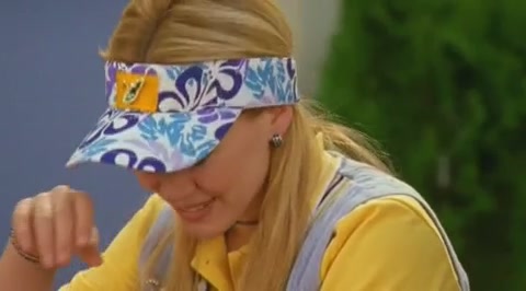 DailyDuff-dot-org_LizzieMcGuire-2x08JustFriends0918.jpg