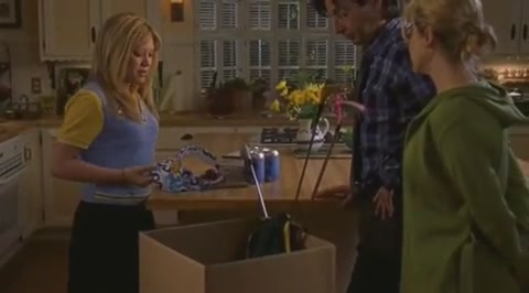 DailyDuff-dot-org_LizzieMcGuire-2x08JustFriends0992.jpg DailyDuff-dot-org_LizzieMcGuire-2x08JustFriends0992.jpg